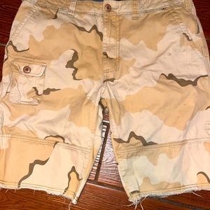 10 deep desert cam shorts
